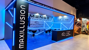 Maxillusion é patrocinadora oficial da EXPOCINE 2026 e marca presença com estande no Piso 3